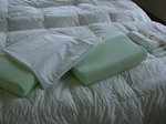 080802heya-makura.jpg